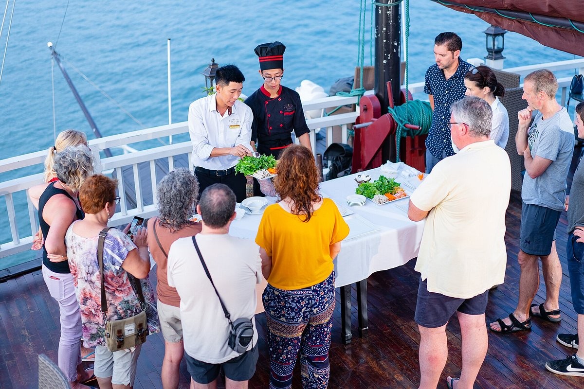 Experience a cooking class on a Halong Bay cruise