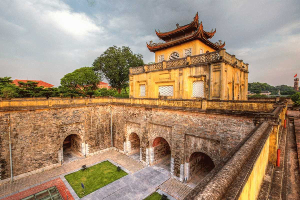 Ancient Walls of the Imperial Citadel Ancient walls of the Imperial Citadel of Thang Long
