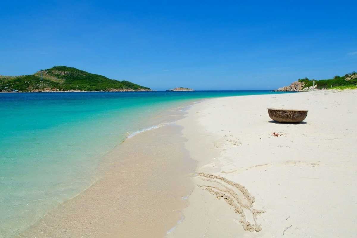 Ba Dien Beach Secluded Sandy Bay Secluded sandy bay with crystal-clear water at Ba Dien Beach, Ninh Thuan