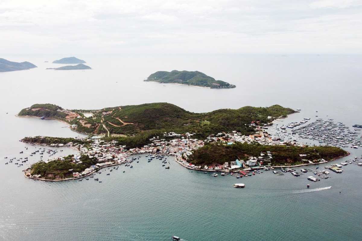 Hon Mieu Island aerial view with surrounding islets Aerial panorama of Hon Mieu Island with surrounding islets in the Nha Trang Bay area.