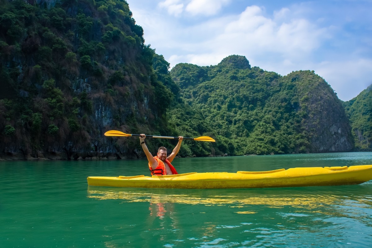 Kayaking adventure in Ba Hang Fishing Village, Ha Long Bay