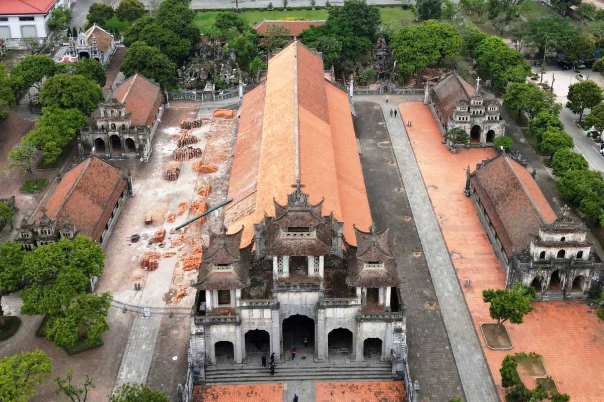 Phat Diem Cathedral Ninh Binh full complex aerial perspective Full aerial view of Phat Diem Cathedral Ninh Binh complex including main church, chapels, and grounds