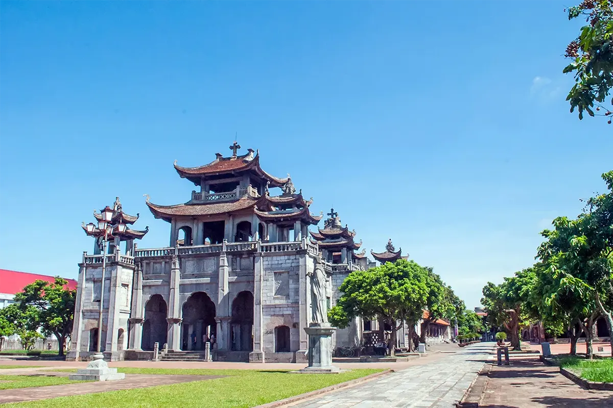 Phat Diem Stone Church