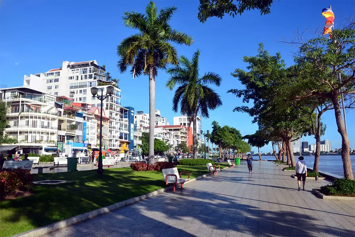 Phnom Penh Riverside (Sisowath Quay)