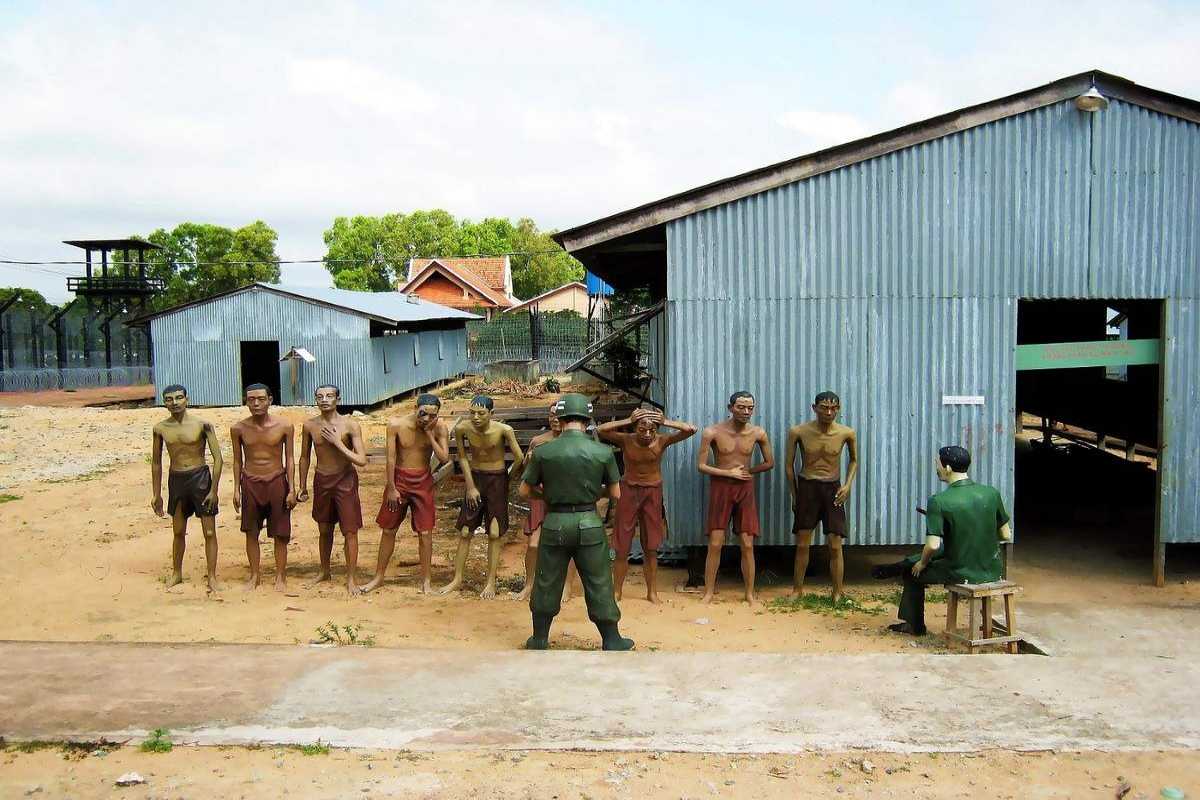 Life-size figures showing prisoner lineup at Phu Quoc Prison historical site