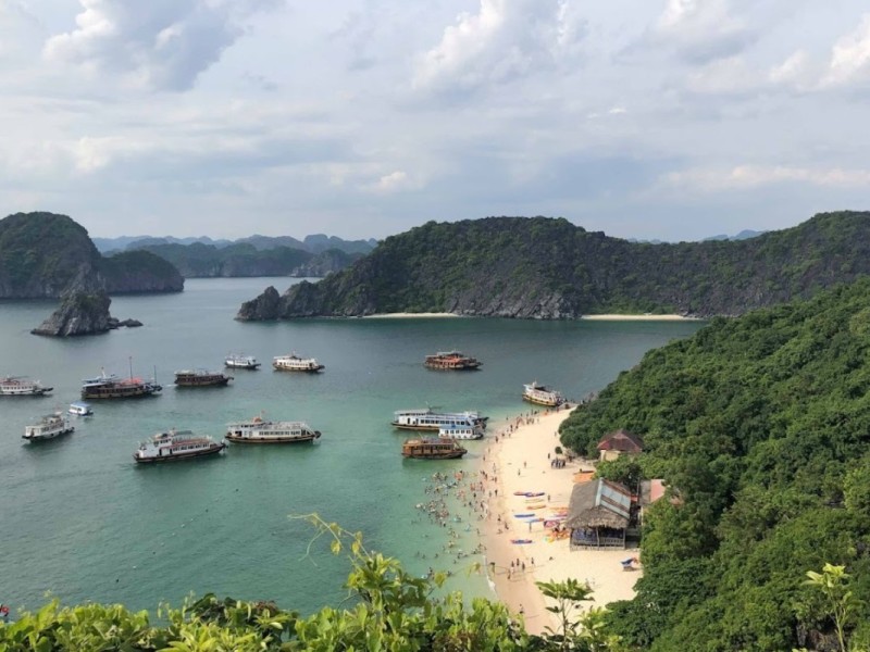 Beach on Cat Ba Island with turquoise waters