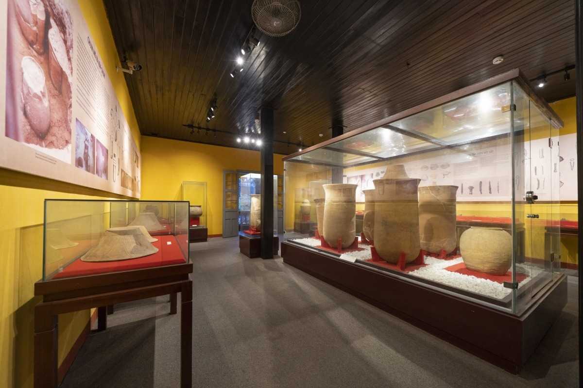 Large Sa Huynh Burial Jars Exhibit at Hoi An Museum Large gourd-shaped funerary jars displayed in the Museum of Sa Huynh Culture in Hoi An
