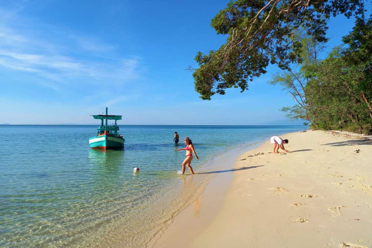 Starfish Beach Phu Quoc starfish on sandy beach Red starfish spread on sandy beach at Starfish Beach Phu Quoc