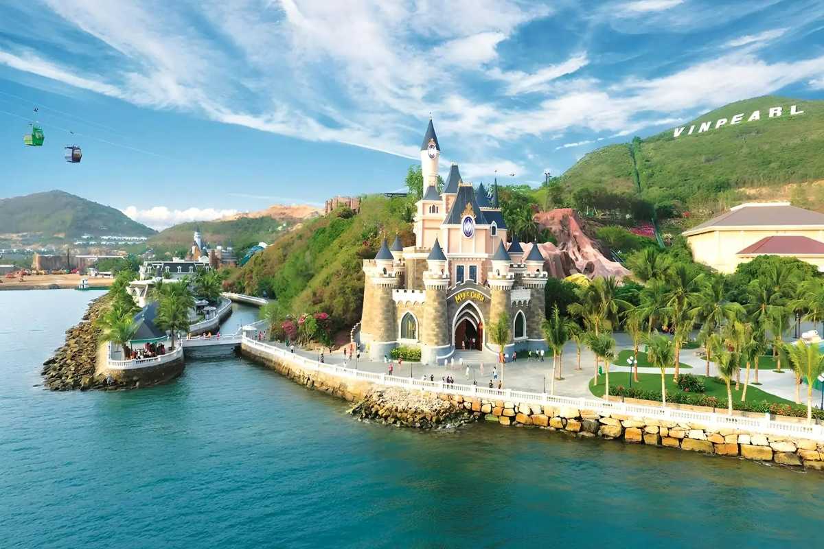 Castle Entrance at VinWonders Nha Trang VinWonders Nha Trang’s castle entrance beside the sea and cable cars under a bright sky
