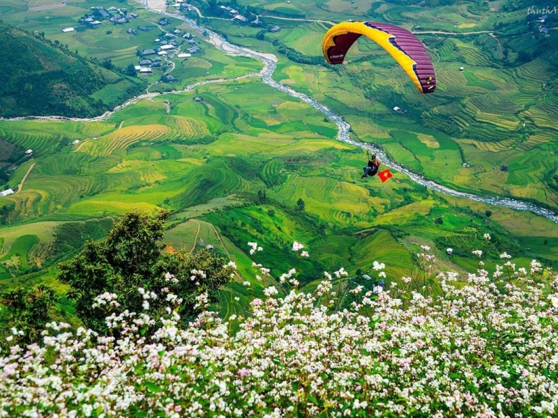 Panoramic view of Mu Cang Chai during the best season to visit Yen Bai.