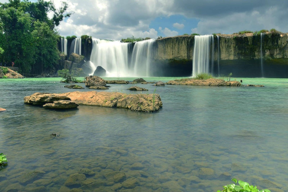 Dray Nur Dray Sap waterfalls, showcasing natural beauty in Dak Lak