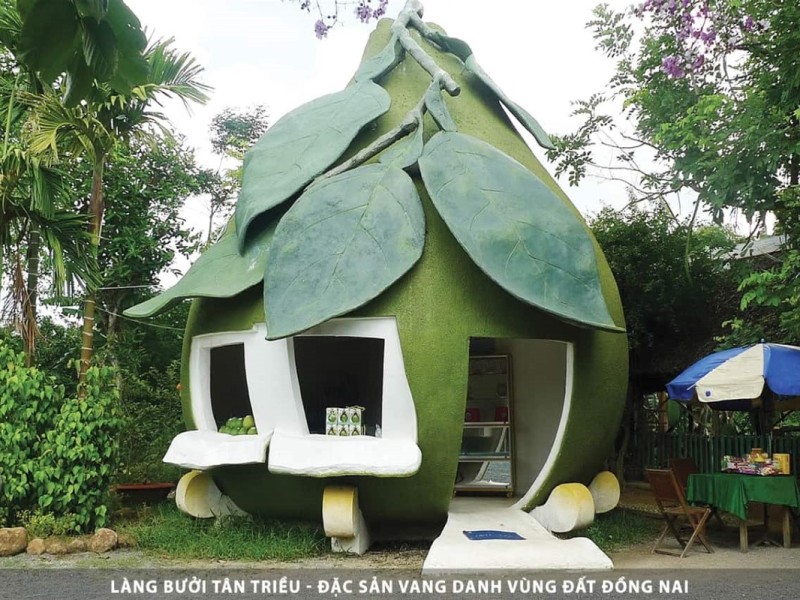 A uniquely designed fruit house in Tan Trieu Pomelo Village, Dong Nai, promoting local culture and produce