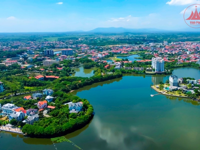 Aerial view of Vinh Yen City with lakes and modern buildings in Vĩnh Phúc